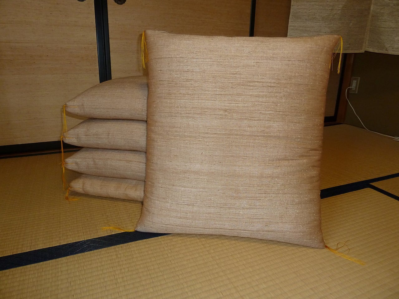 商品紹介 襖紙 座布団｜小崎葛布工芸株式会社｜掛川市｜くずふ｜葛布