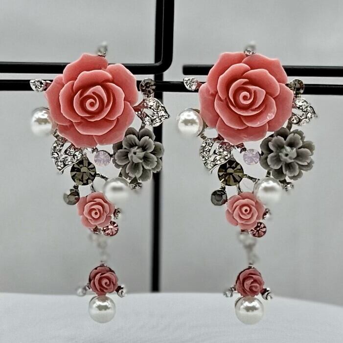 ピアス】薔薇スワロフスキー《ピンク》 | des plumes/デプリューム