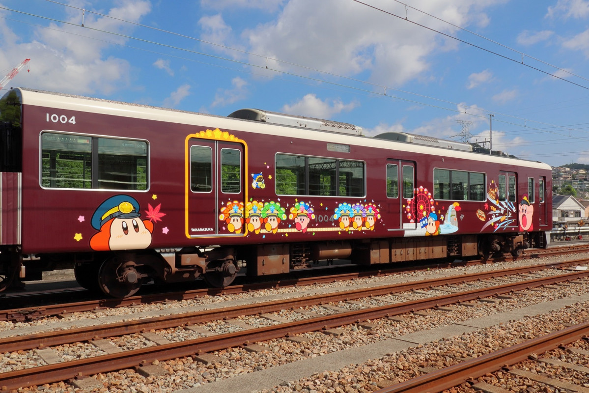 宝塚線のラッピング列車の車体デザイン - 梅田経済新聞