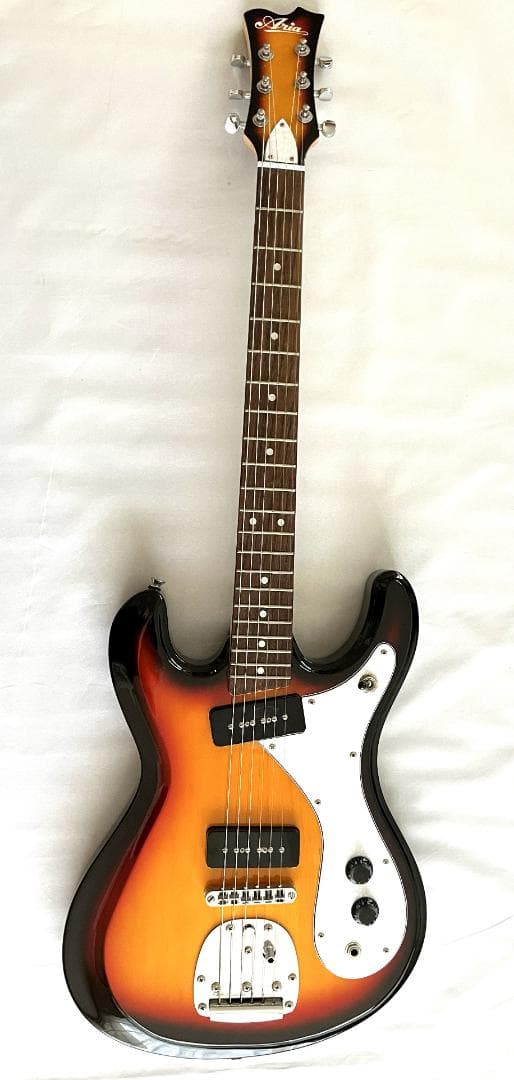 エレキギター　Aria　DM-1　サンバースト系　ソフトケース付 エレキギター Aria DM-1 サンバースト系 ソフトケース付