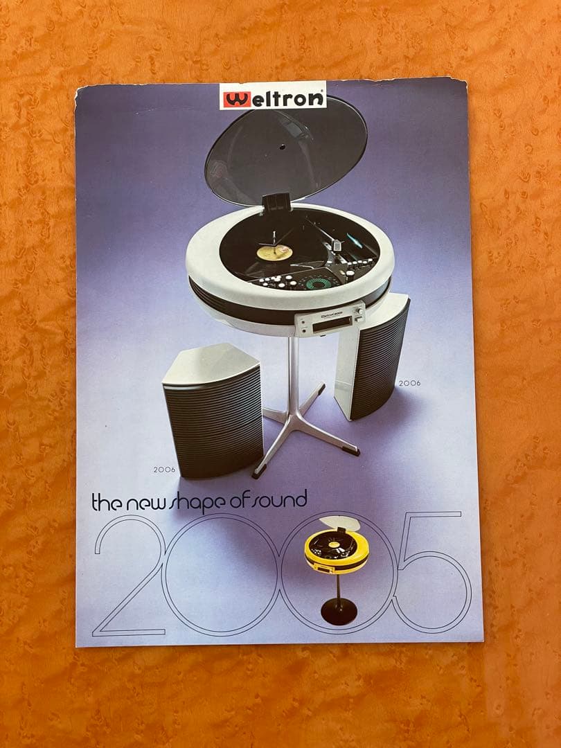 Weltron 2005 スペースエイジ ウェルトロン レコードプレイヤー Weltron 2005… so 70's The original lids had a design flaw and