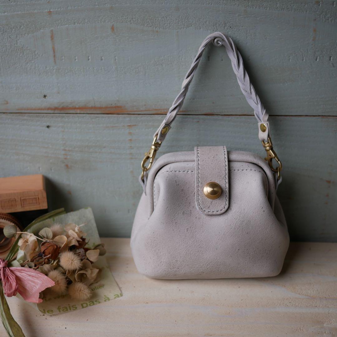 ミニダレスバッグ クードゥー KUDU アイスグレー コラージュ ポーチ クレヨンしんちゃん なりきりアニマルミニティッシュポーチ（むささび