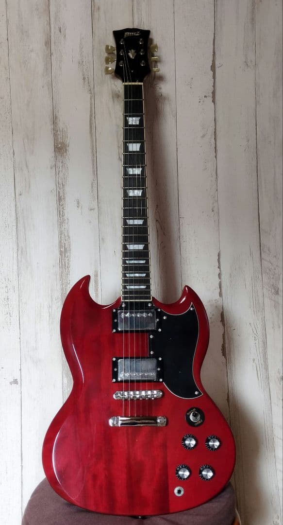 Blitz BSG-61 使用感少なめ セットネックのエレキギター 調整済 ブリッツ BSG-61 SGタイプ 初心者 エレキギター アリアプロ2