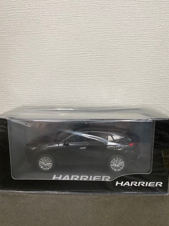 トヨタ ハリアー 非売品ミニカー ケース付き Amazon | トヨタ 1/30 新型 ハリアー HARRIER プレシャスブラック